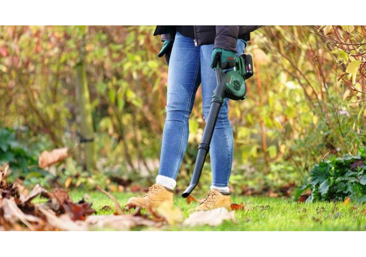 Souffleur sans fil UniversalLeafBlower 18V-130 - sans batterie - 06008A0601 - Bosch 2