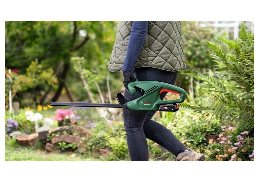 Taille-haies sans fil 18V EasyHedgeCut 18V-44-11 - avec 1 batterie 2,0Ah - 0600849H07 - Bosch