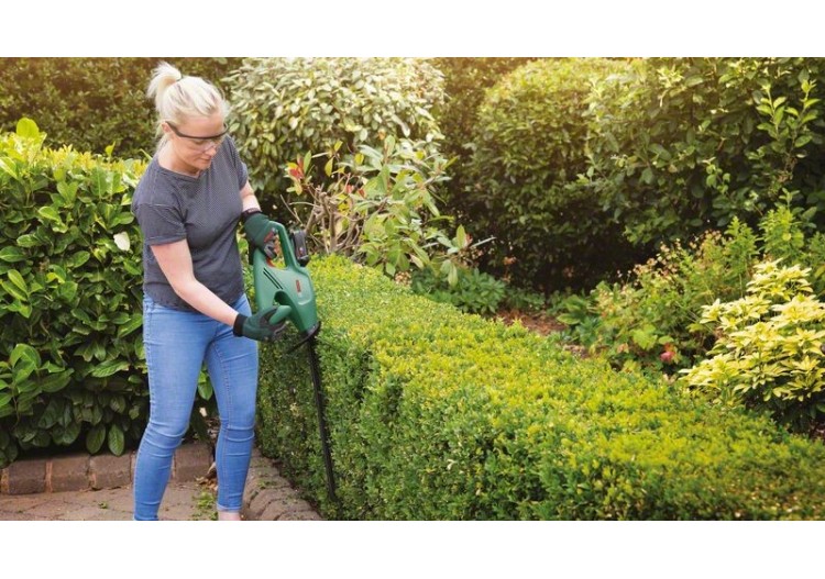 Taille-haies sans fil 18V EasyHedgeCut 18V-45 - avec 2 batteries 2,0Ah - 0600849H04 - Bosch 2