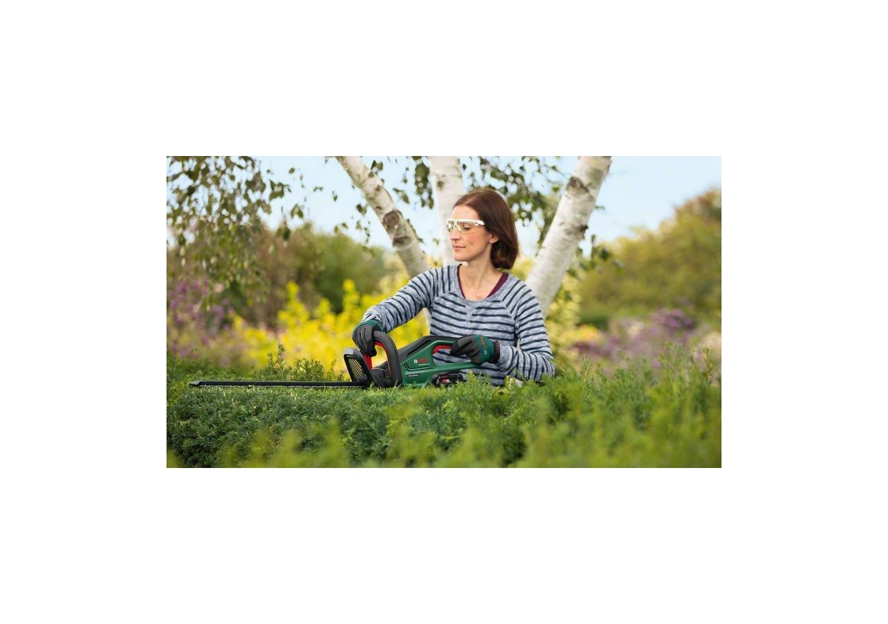 Taille-haies sans fil 18V UniversalHedgeCut 18V-50 - avec 1 batterie 2,5Ah - 0600849K01 - Bosch