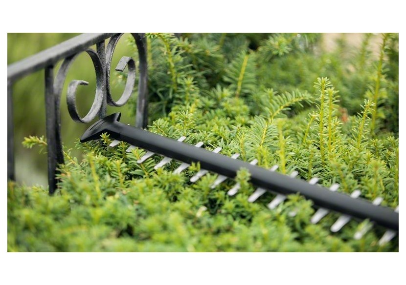 Taille-haies sans fil 18V UniversalHedgeCut 18V-55 - avec 1 batterie 2,5Ah - 0600849J01 - Bosch