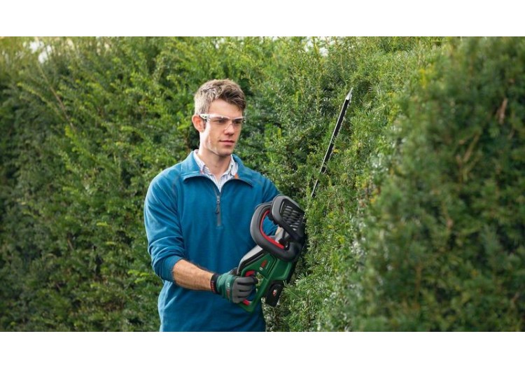 Taille-haies UniversalHedgeCut 18V-55 sans-fil avec 2 batteries 2,5Ah - 0600849J02 - Bosch 2