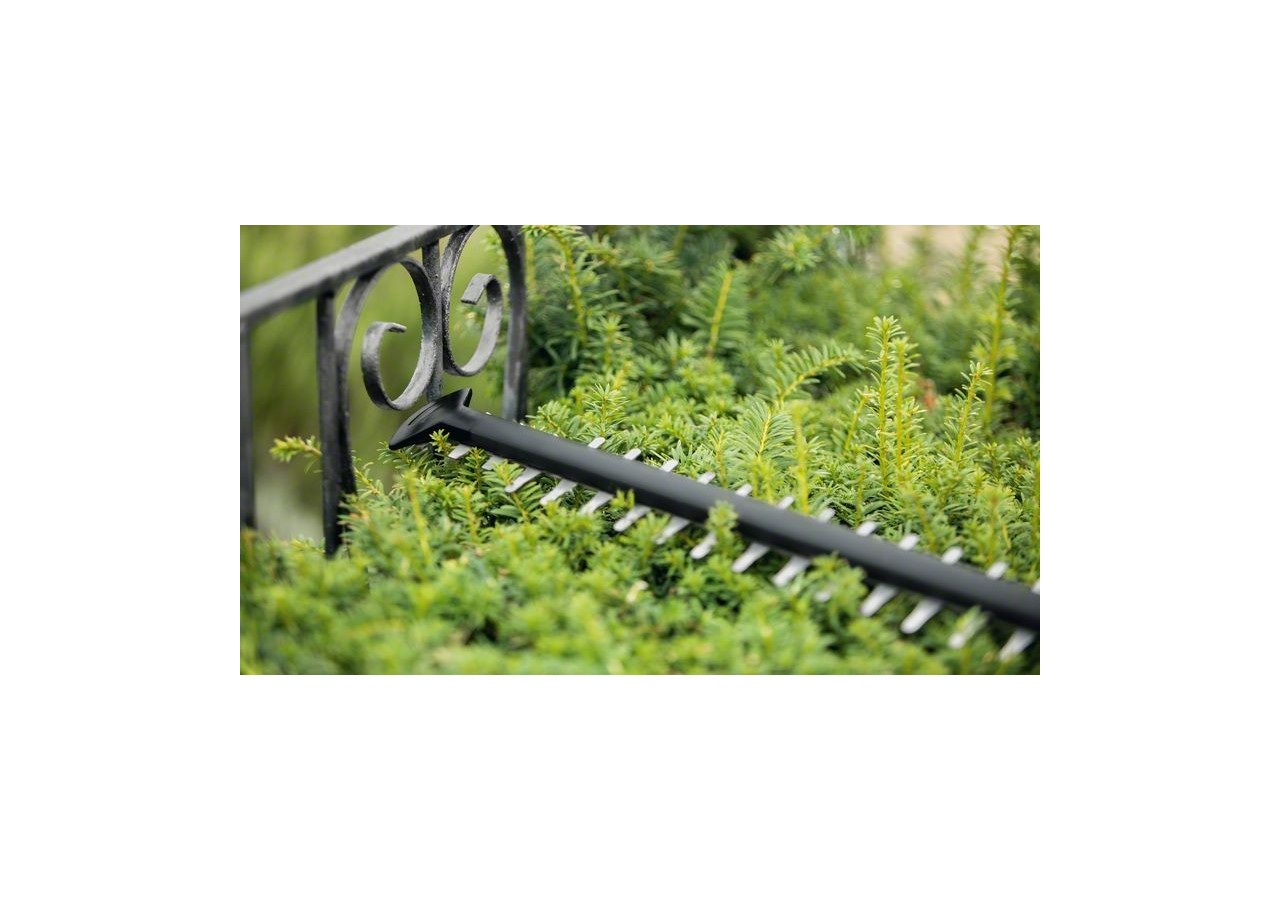 Taille-haies UniversalHedgeCut 18V-55 sans-fil avec 2 batteries 2,5Ah - 0600849J02 - Bosch