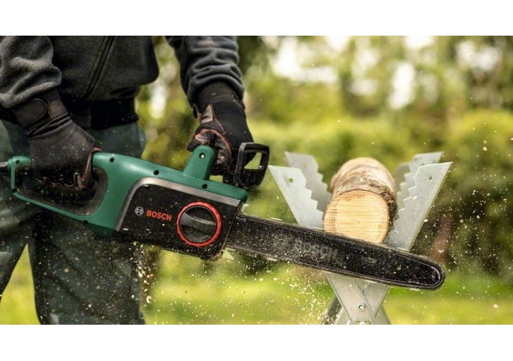 Tronçonneuse UniversalChain 35 filaire - 06008B8303 - Bosch