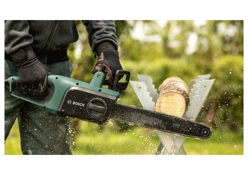 Tronçonneuse UniversalChain 40 filaire - 06008B8402 - Bosch
