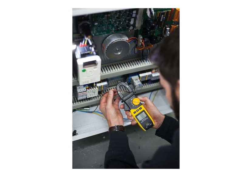 MULTIMETRE DIGITAL SMART A PINCE FATMAX - FMHT82564-0 - Stanley