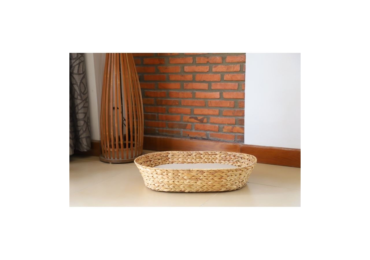 Panier ovale HELIOS pour chien et chat en jacinthe d'eau coussin écru