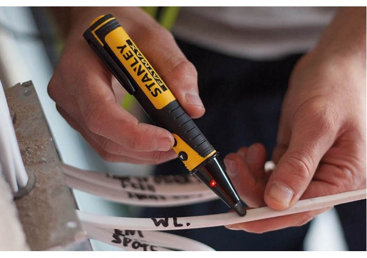 Testeur Tension Et Detecteur Metal Fatmax - Fatmax : Confort'Mat