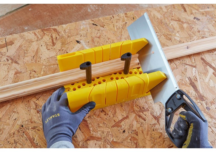 Boite A Coupe En Plastique Avec Cales Excentriques Scie A Dos Et Chevilles - Stanley : Confort'Mat