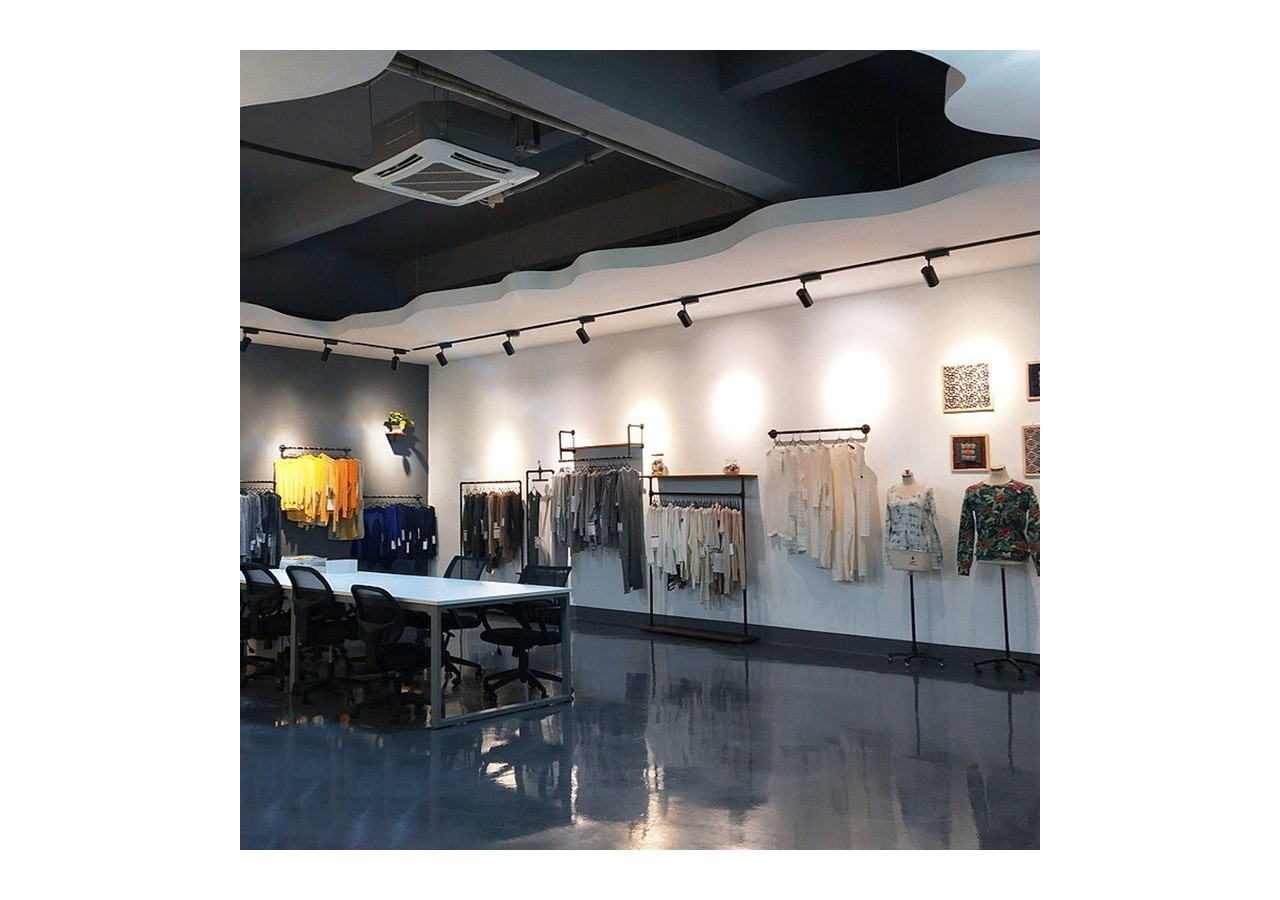 Projecteur sur rail triphasé CCT 30W/35W/40W - B00221-N-CCT - Barcelona LED