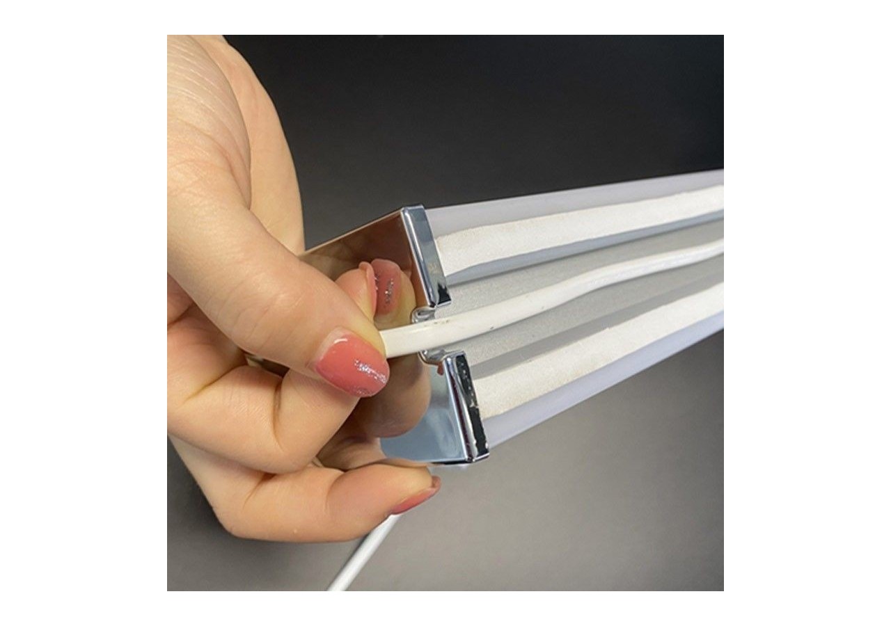 Applique LED salle de bain 15W avec prise - LE100-EU - Barcelona LED