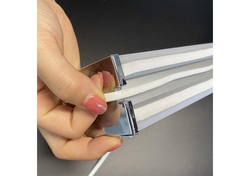 Applique LED salle de bain 15W avec prise - LE100-EU - Barcelona LED