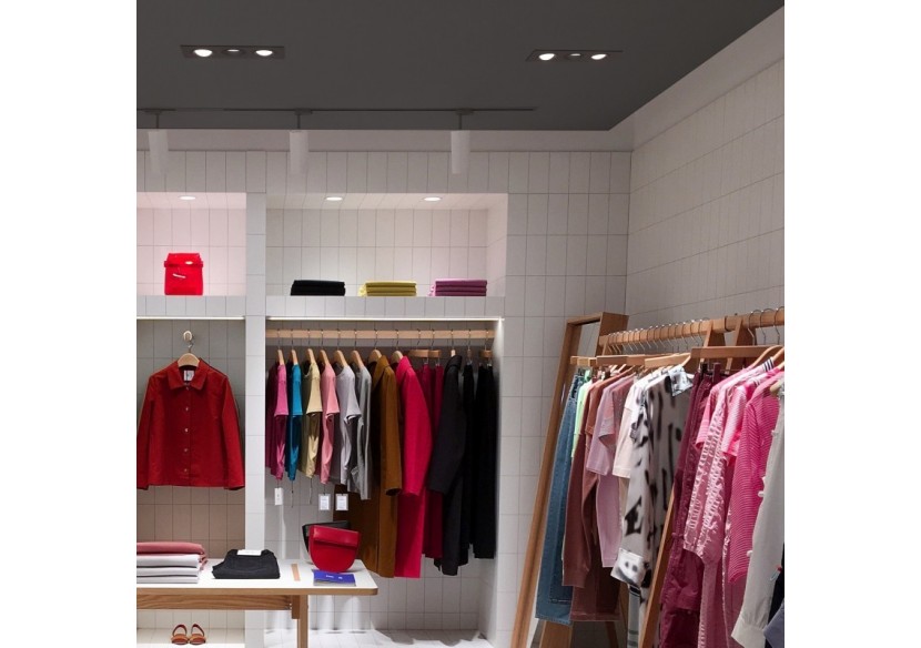 Support de spot triple orientable pour ampoules GU10/MR16-Coupe 75 x 235 mm - B996-N - Barcelona LED