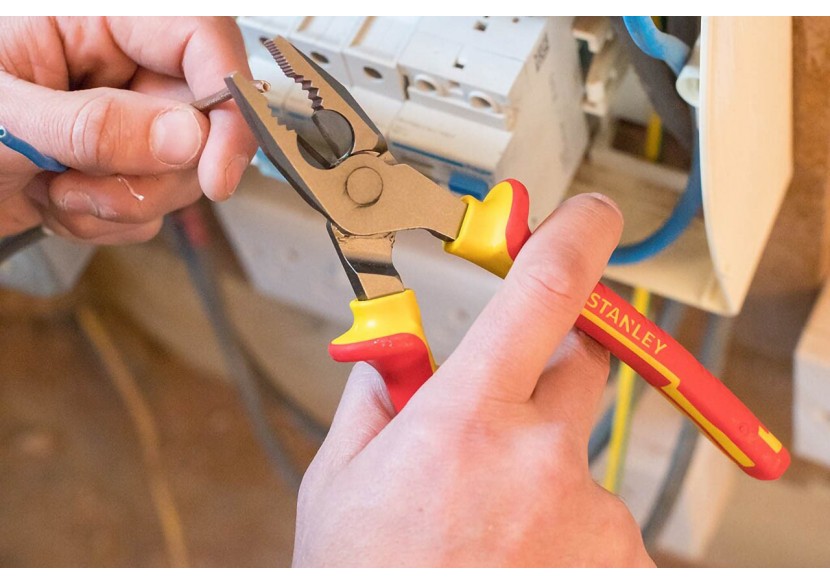 Pince Universelle 180Mm Isolee 1000V - Stanley : Confort'Mat