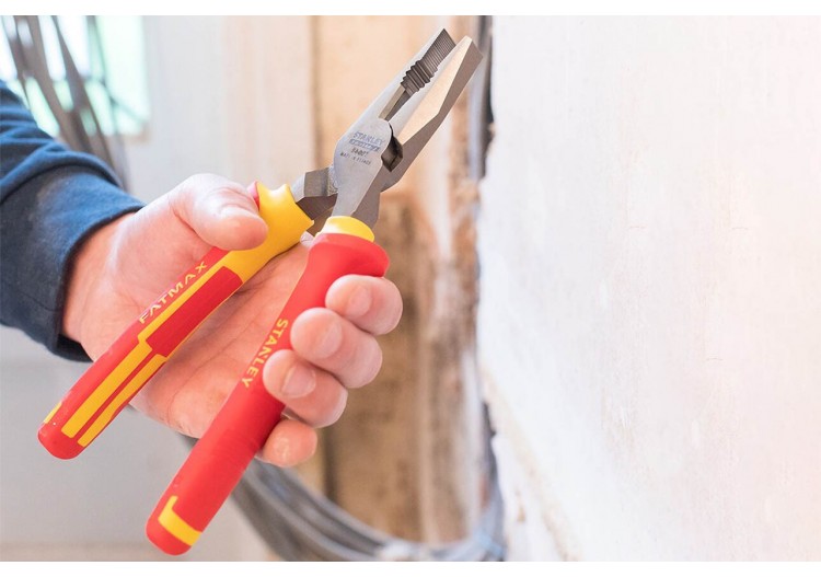 Pince Universelle 200Mm Isolee 1000V - Stanley : Confort'Mat