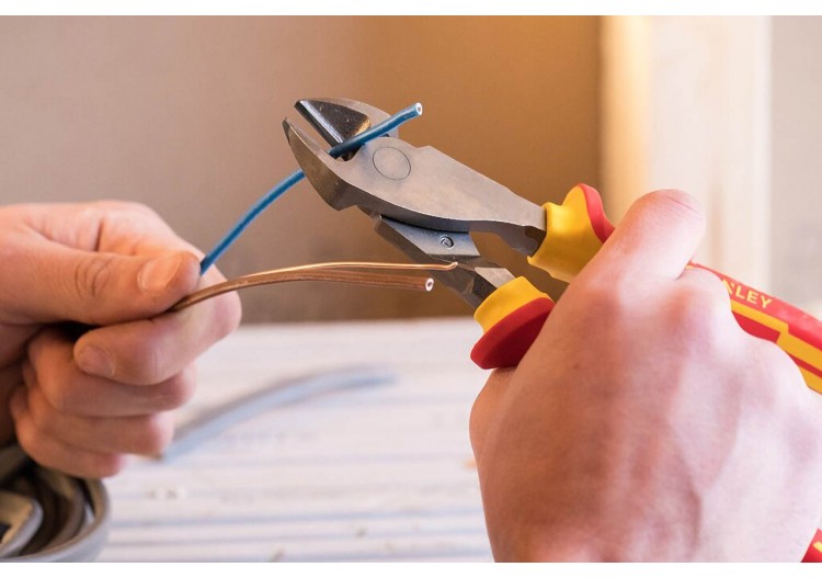 Pince Coupante Diagonale 200Mm Isolee 1000V - Stanley : Confort'Mat