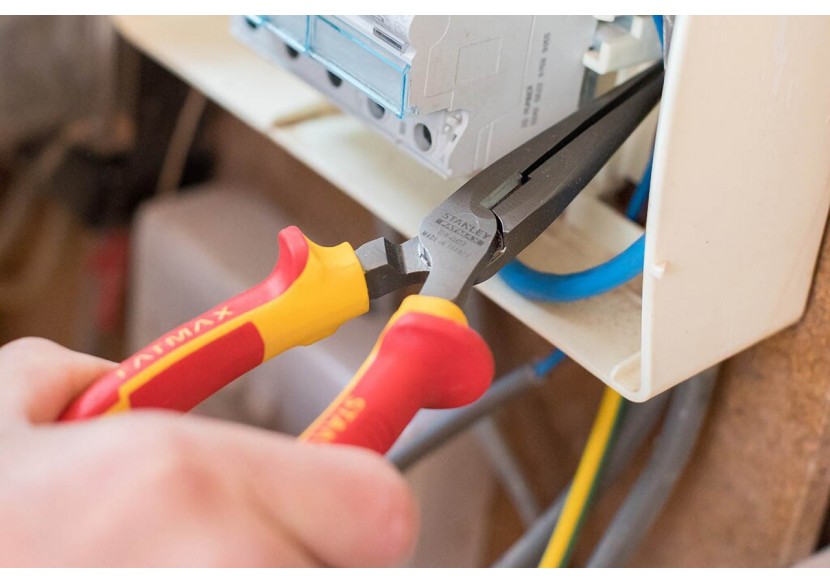 Pince A Becs 1/2 Ronds Longs 200Mm Isolee 1000V - Stanley : Confort'Mat