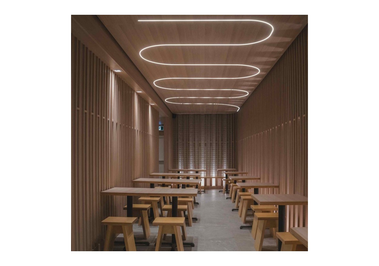 Gaine néon flexible en silicone encastrable pour rubans LED-10x10mm-5m-Courbure verticale - WOS1010-E - Barcelona LED