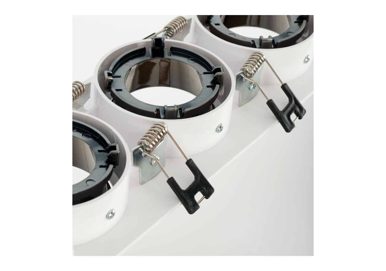Collerette downlight carrée triple orientable GU10 / MR16-Faible indice UGR-Coupe 75 x 235 mm - B923-GB - Barcelona LED