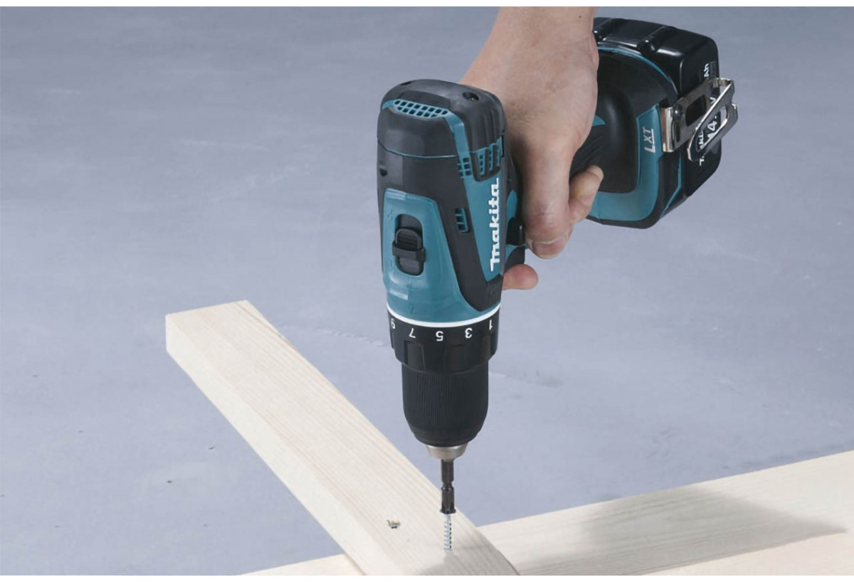 Perceuse visseuse 14,4 V Li-Ion 4 Ah usage quotidien - Makita : Confort'Mat
