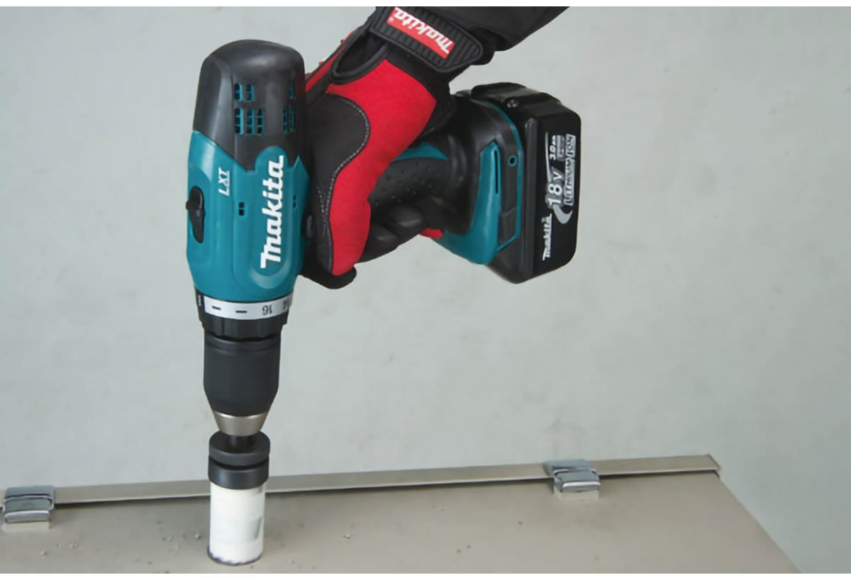 Perceuse visseuse 18 V Li-Ion 3 Ah usage occasionnel - Makita : Confort'Mat