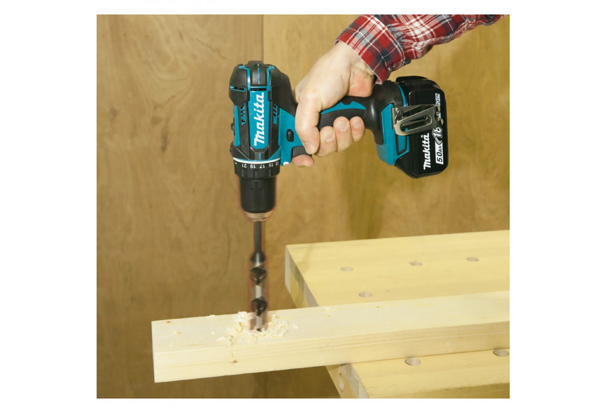 Perceuse visseuse 18 V Li-Ion 5 Ah usage quotidien - Makita : Confort'Mat