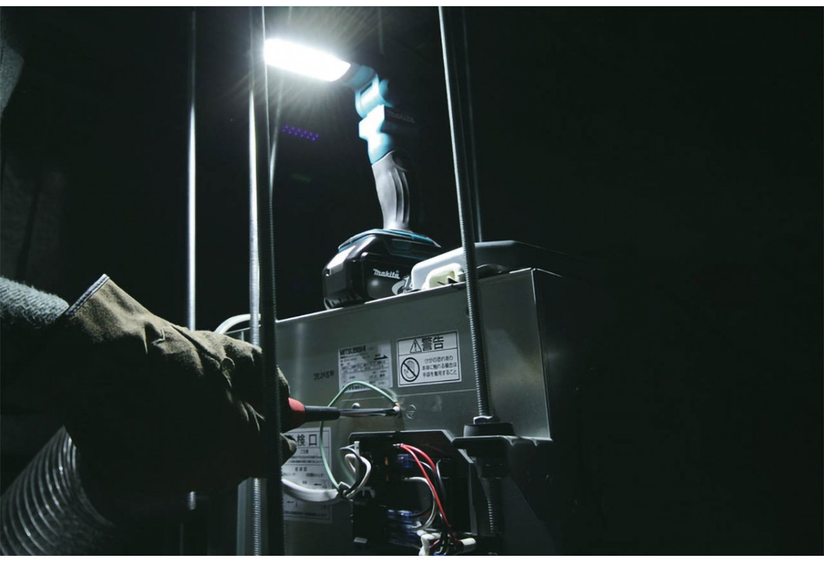 Lampe à tête inclinable LED 12 x 0,5 W - Makita : Confort'Mat