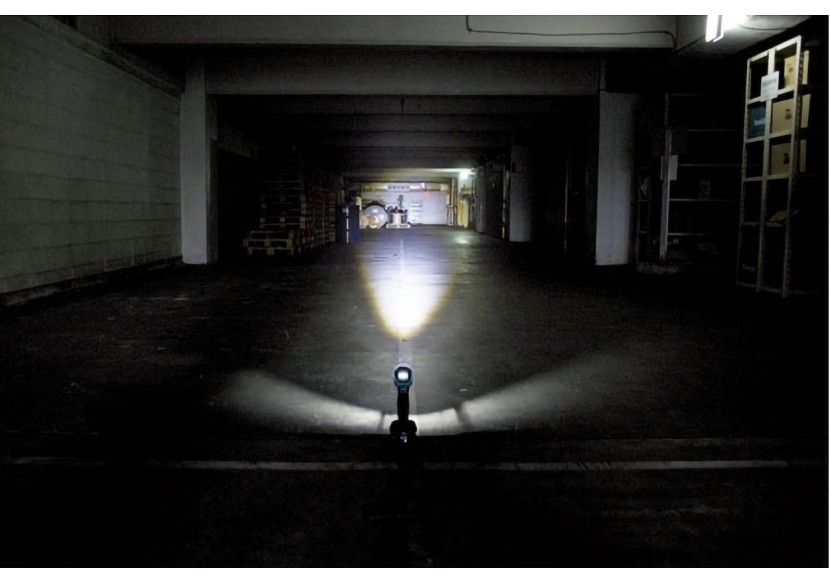 Lampe 12V Max CXT Li-Ion Fonction zoom de l’éclairage - Makita : Confort'Mat