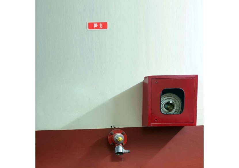 KIT Pictogramme autocollant "ROBINET D'INCENDIE ARMÉ" + Bloc d'éclairage 3W - K-B1050-BOCAINCENDIO - Barcelona LED