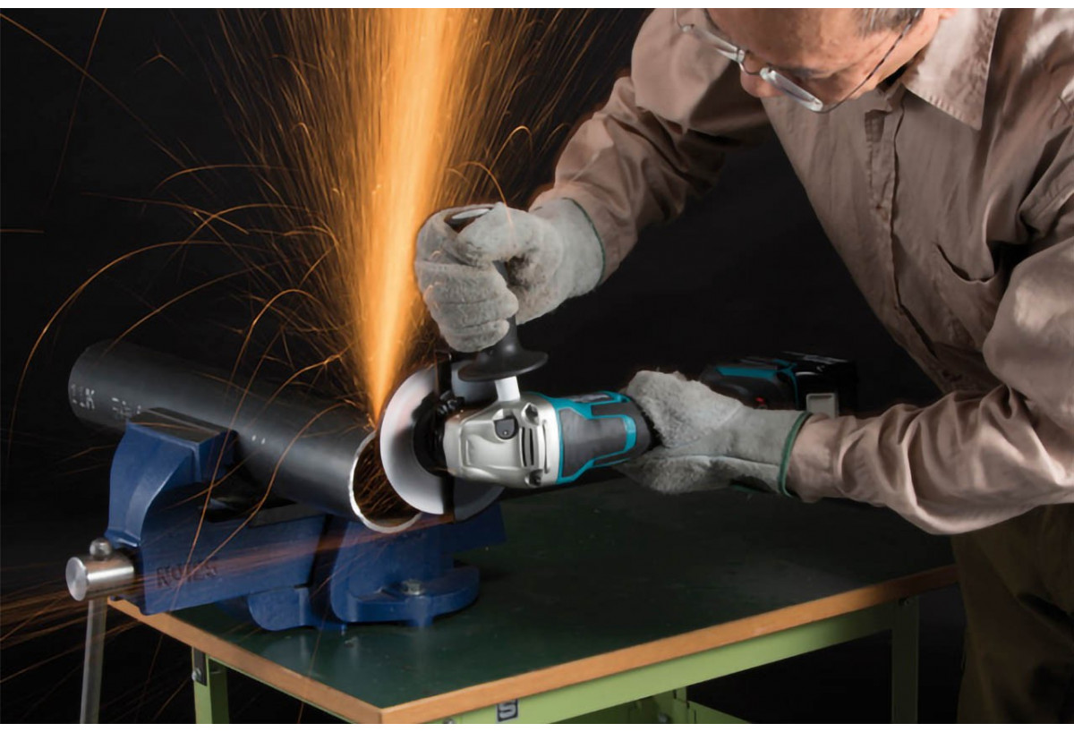 Meuleuse Diamètre  125 mm, 18 V Li-Ion 5 Ah - Makita : Confort'Mat