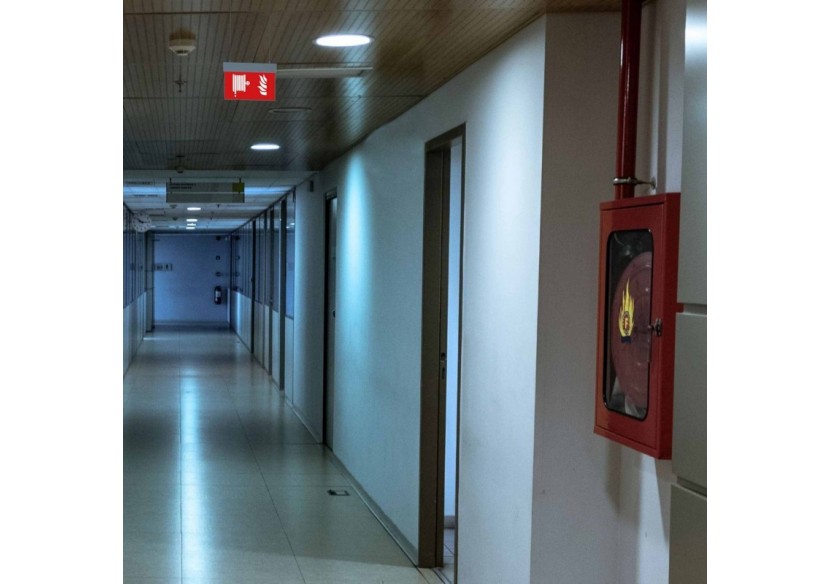 Bloc autonome d'éclairage de sécurité avec pictogramme -Suspension - K-B1062-BOCAINCENDIO - Barcelona LED Bloc autonome d'éclairage de sécurité avec pictogramme -Suspension - K-B1062-BOCAINCENDIO - Barcelona LED