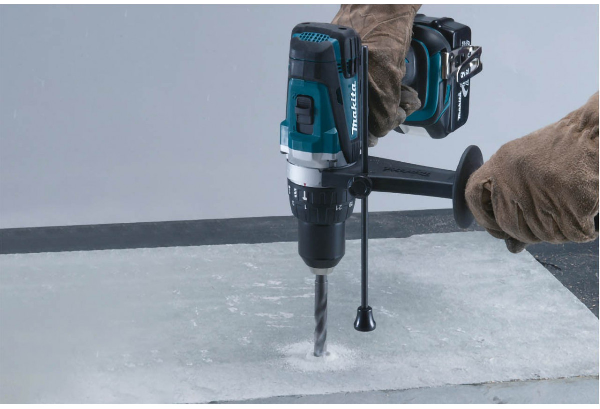 Perceuse visseuse à percussion 18 V Li-Ion 5 Ah usage intensif - Makita : Confort'Mat