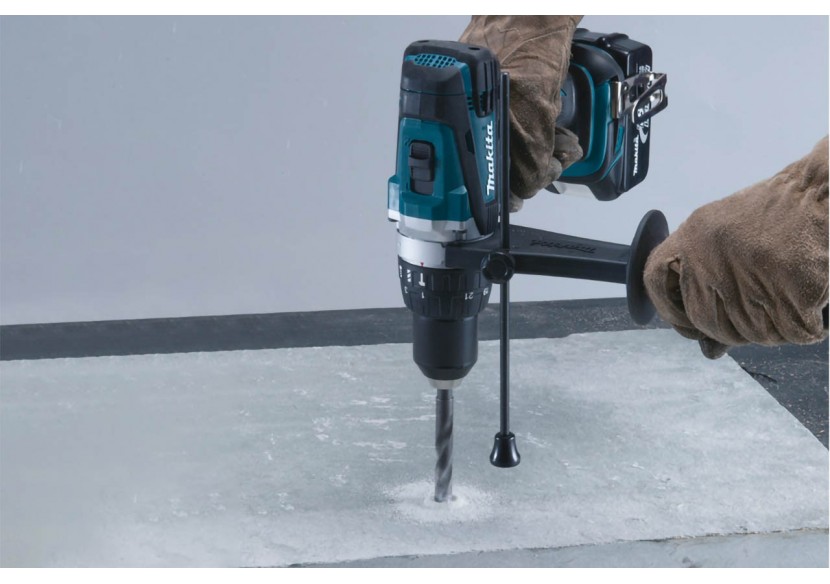 Perceuse visseuse à percussion 18 V Li-Ion 5 Ah usage intensif - Makita : Confort'Mat