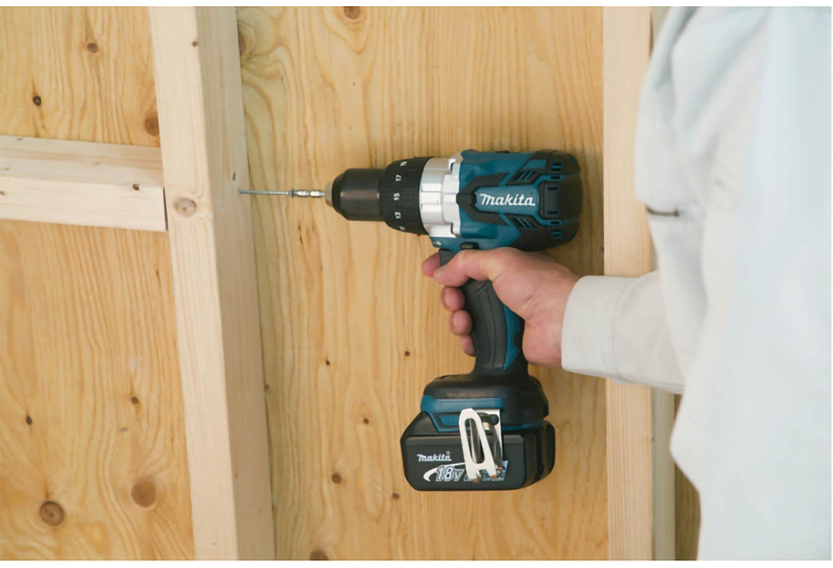 Perceuse visseuse à percussion 18 V Li-Ion 5 Ah expert - Makita : Confort'Mat