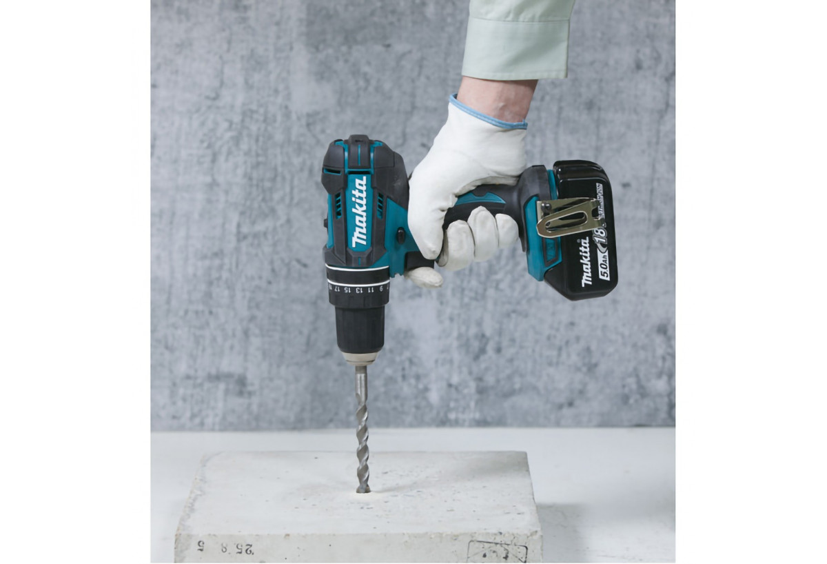 Perceuse visseuse à percussion 18 V Li-Ion 5 Ah usage quotidien - Makita : Confort'Mat