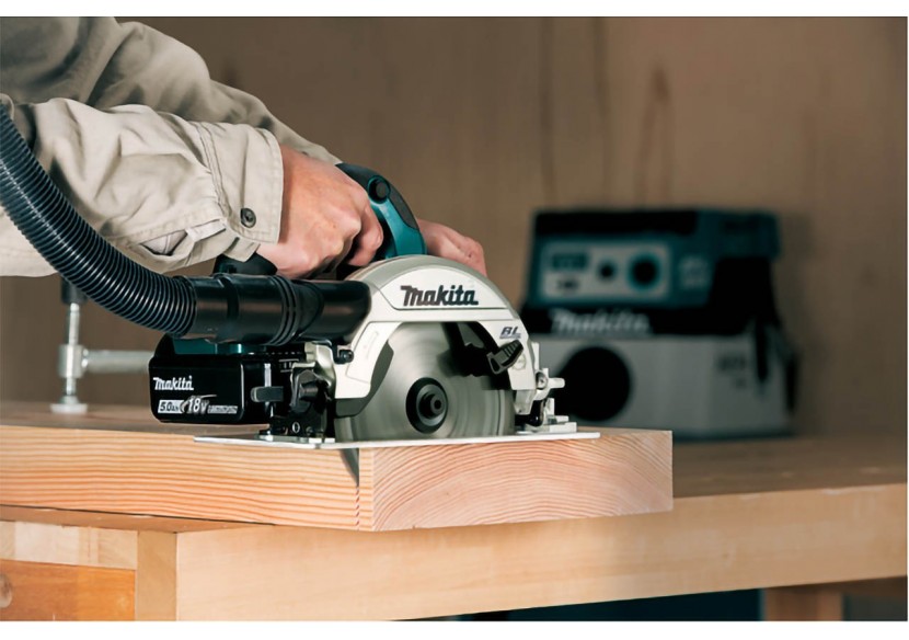 Scies circulaires bois 18 V Li-Ion 5 Ah - Makita : Confort'Mat