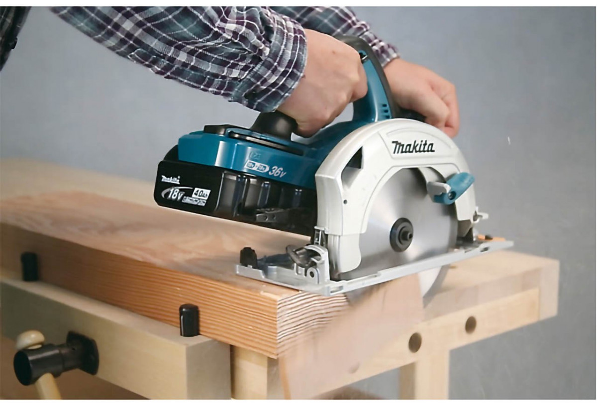 Scies circulaires bois 36 V Li-Ion 5 Ah - Makita : Confort'Mat