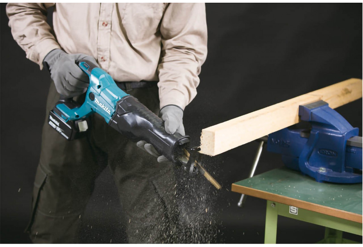 Scies récipros 18 V Li-Ion 5 Ah - Makita : Confort'Mat