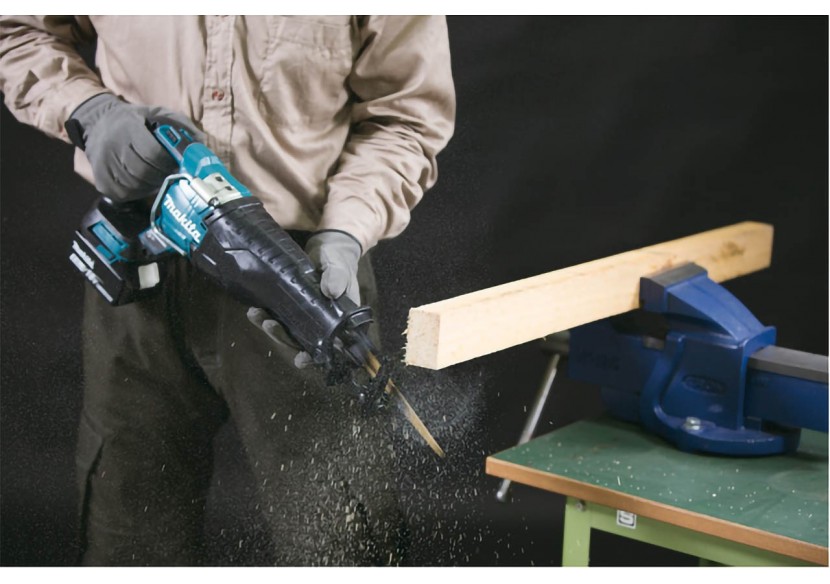 Scies récipros 18 V Li-Ion 5 Ah - Makita : Confort'Mat