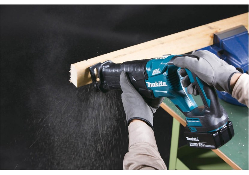 Scies récipros 18 V Li-Ion 5 Ah - Makita : Confort'Mat