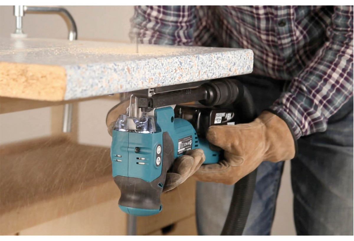 Scies sauteuses 18 V Li-Ion 5 Ah - Makita : Confort'Mat