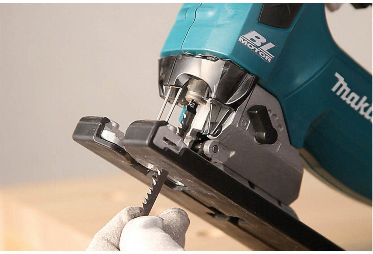 Scies sauteuses 18 V Li-Ion 5 Ah - Makita : Confort'Mat