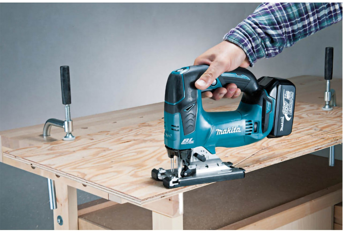 Scies sauteuses 18 V Li-Ion 5 Ah - Makita : Confort'Mat