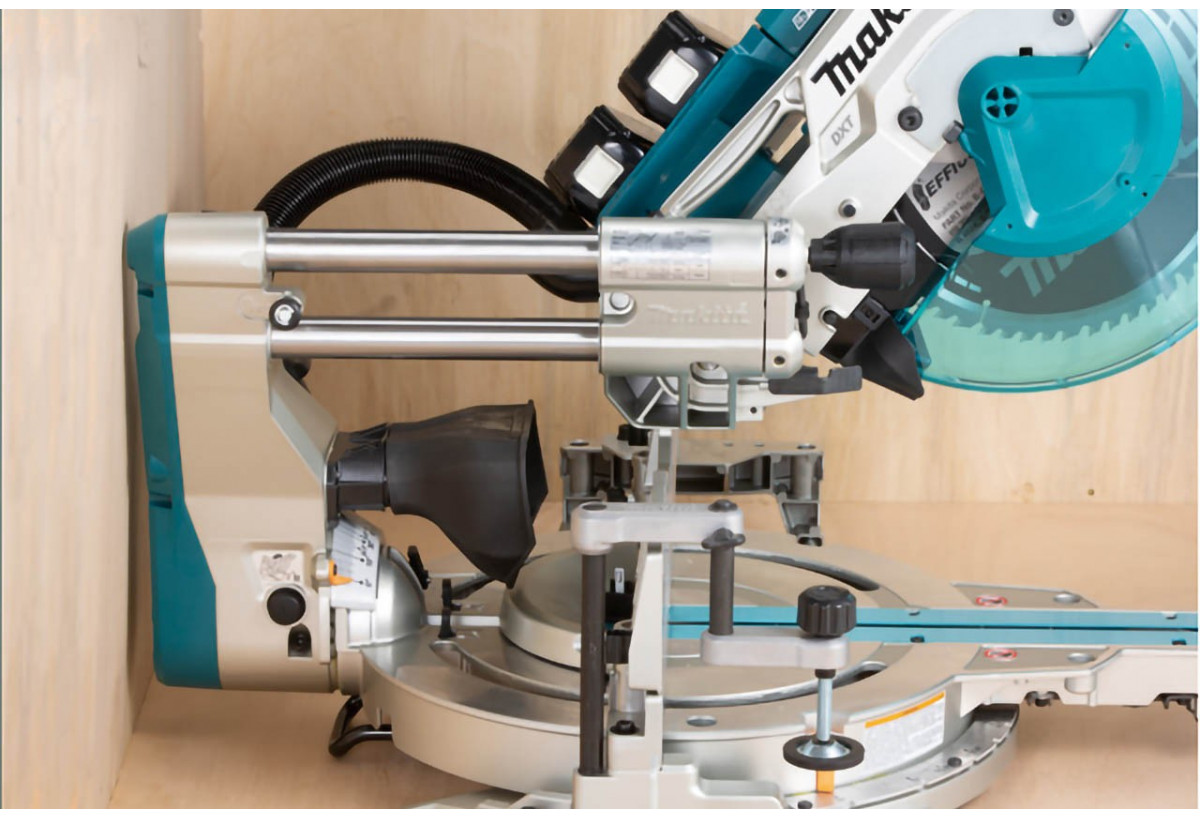 Scies radiales et à coupe d’onglets  36 V Li-Ion 5 Ah - Makita : Confort'Mat