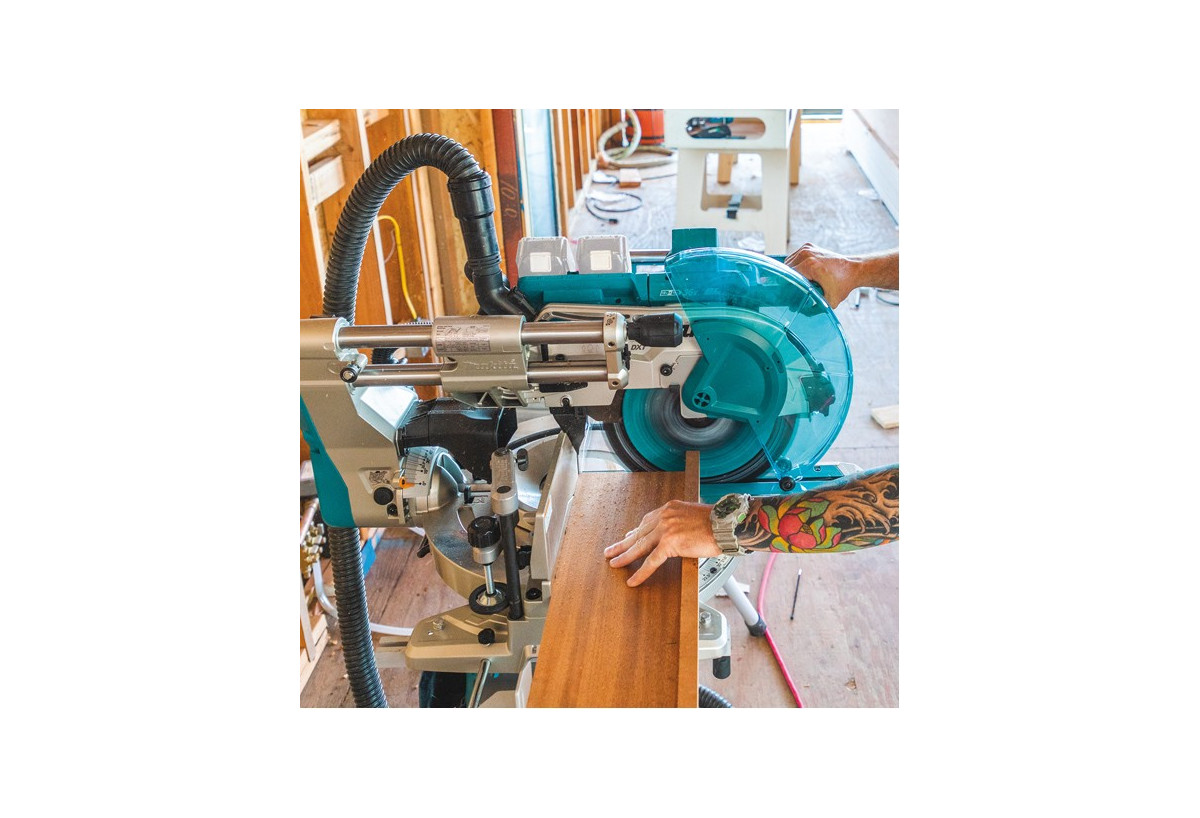 Scies radiales et à coupe d’onglets  36 V Li-Ion 5 Ah - Makita : Confort'Mat