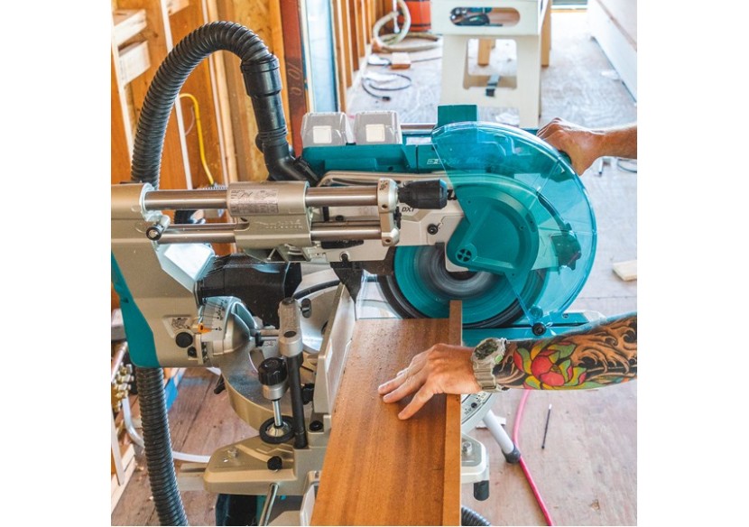 Scies radiales et à coupe d’onglets  36 V Li-Ion 5 Ah - Makita : Confort'Mat