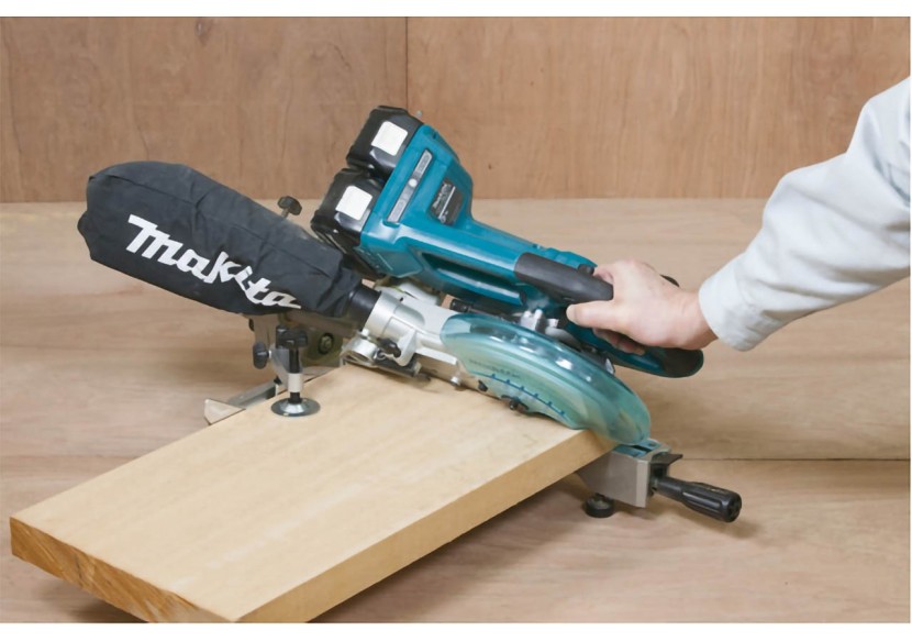 Scie radiale 36 V Li-Ion - Makita : Confort'Mat