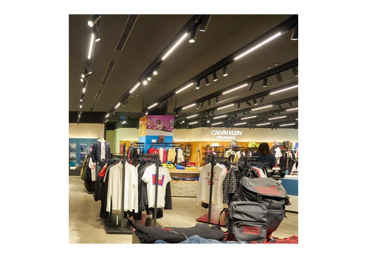 Luminaire linéaire LED triphasé orientable 20W-CCT-IRC90-Driver KGP-Noir - BLT-20W60-CCT-N - Barcelona LED