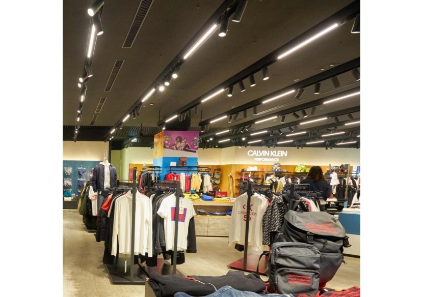 Luminaire linéaire LED triphasé orientable 20W-CCT-IRC90-Driver KGP-Noir - BLT-20W60-CCT-N - Barcelona LED