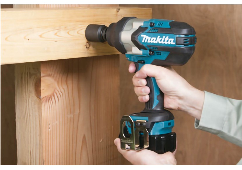 Boulonneuse à chocs 18 V Li-ion 5 Ah 1000 Nm - Makita : Confort'Mat